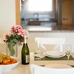 Ocean View Apartment *
